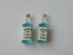 Jack Daniels miniatyrer, flaskor, miniflaskor till dockskåp, tittskåp (2 st)