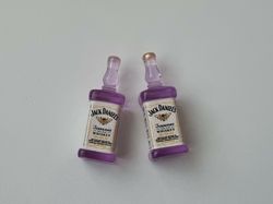 Jack Daniels miniatyrer, flaskor, miniflaskor till dockskåp, tittskåp (2 st)