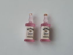Jack Daniels miniatyrer, flaskor, miniflaskor till dockskåp, tittskåp (2 st)