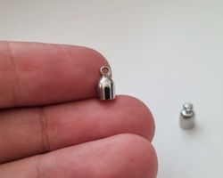 2 st magnetiska spännen / connectors (silverfärgade)