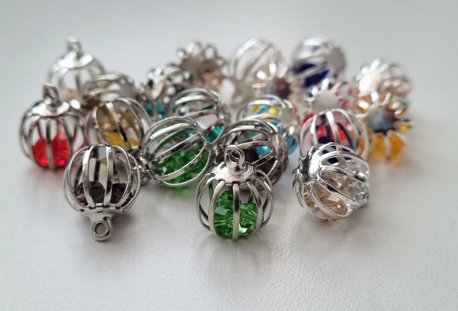 2 st burberlocker / burar. Berlocker / hänge / charm