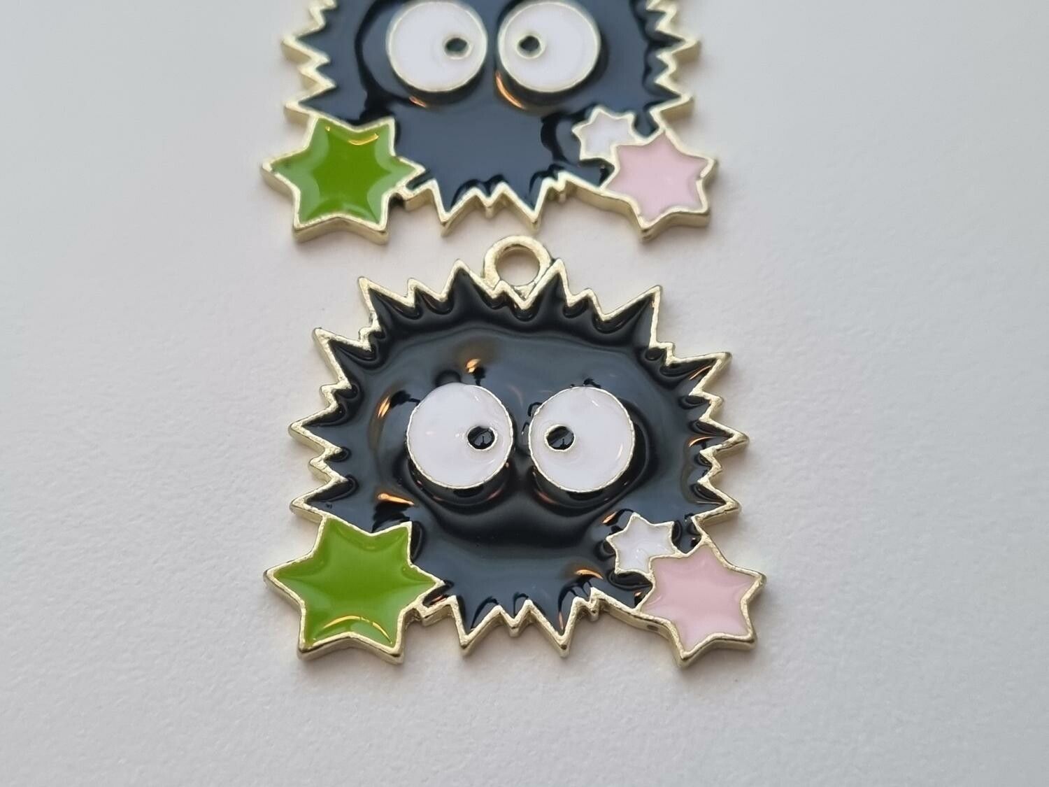 2 st Sagoväsen hängen / berlocker / charms till smyckestillverkning