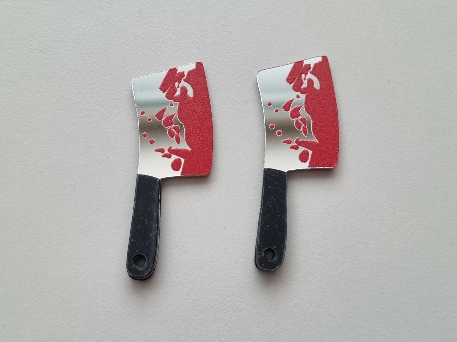 2 st halloween köttyxor. Berlocker / charms för smyckestillverkning