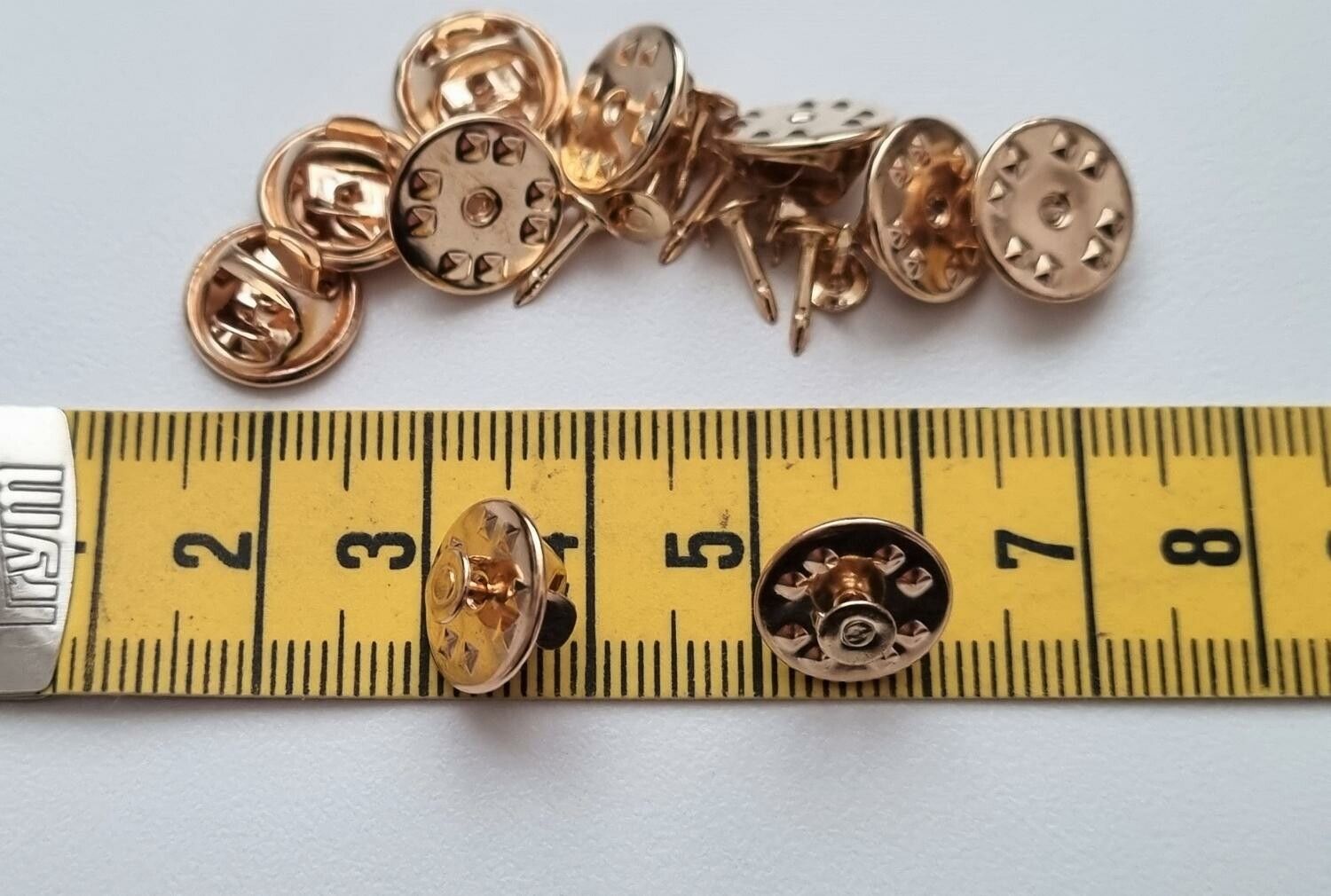 10 st guldfärgade fjärilslås / klämstift för att göra pins