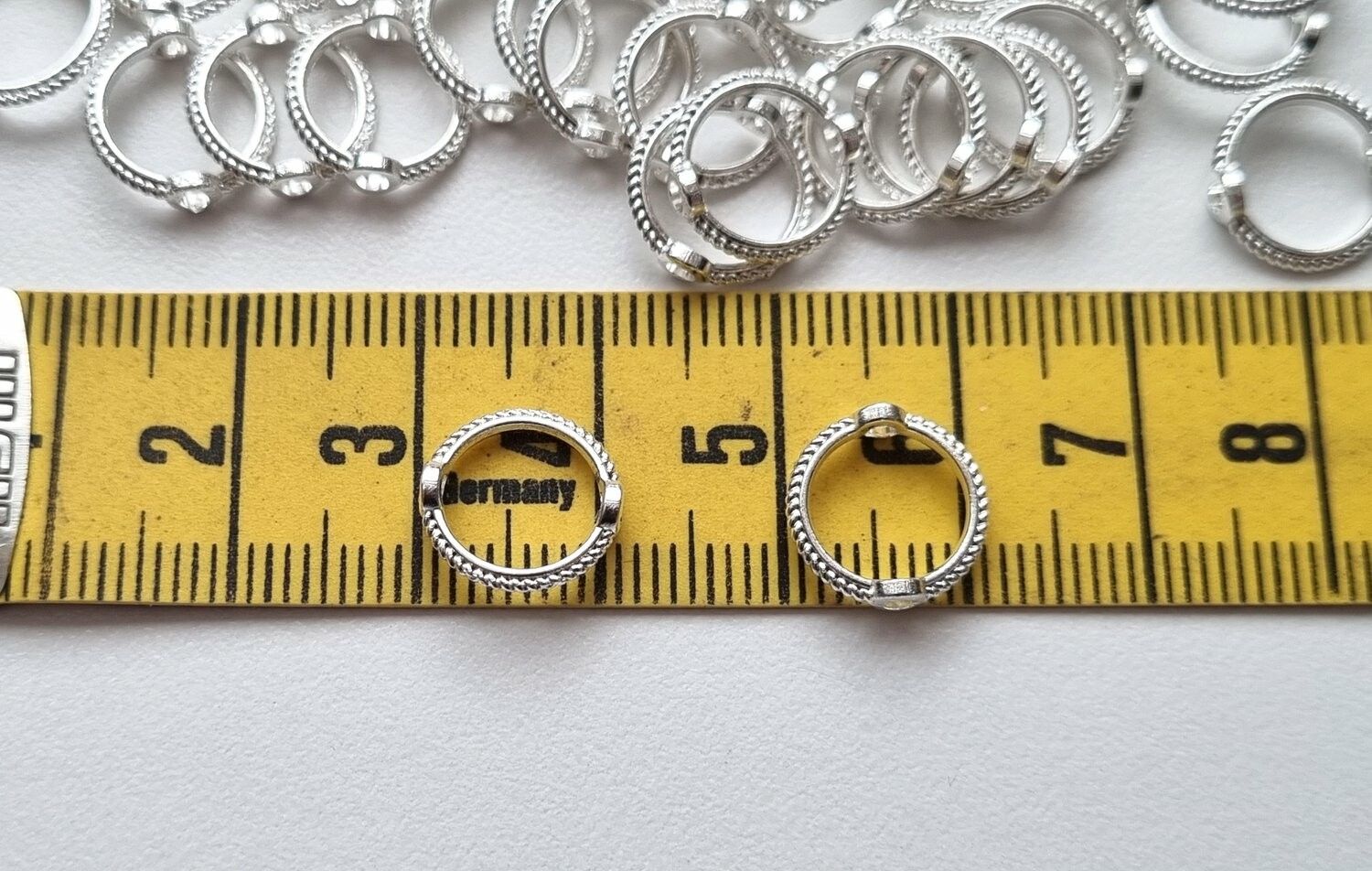 10 st connectors, ringar (silverfärgade)