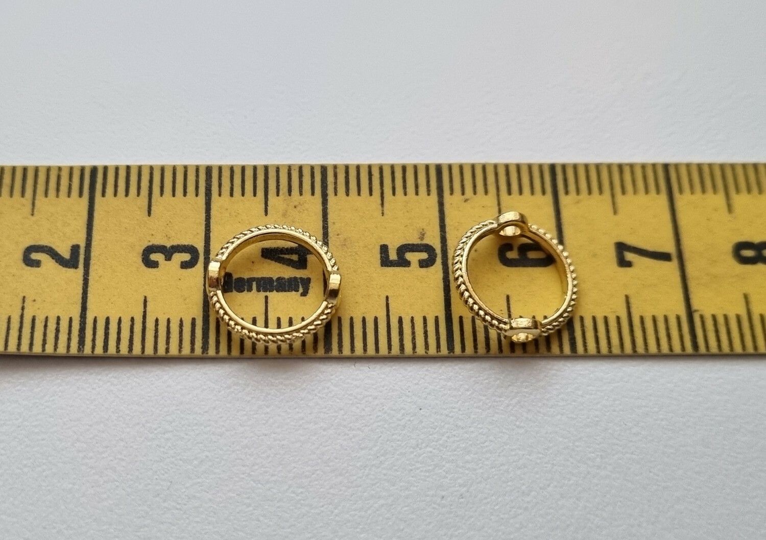 10 st connectors, ringar (guldfärgade)