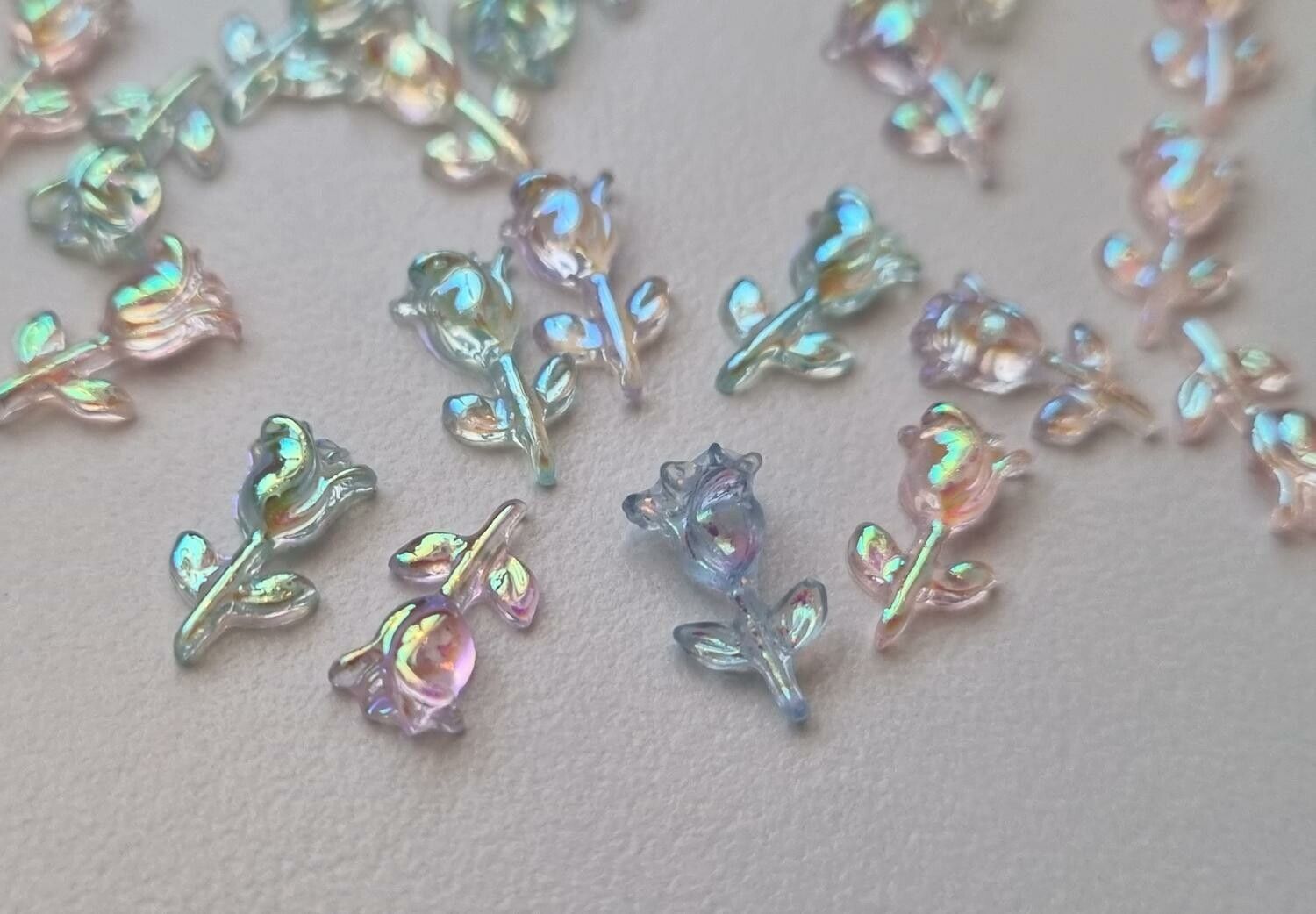 10 st små rosor / blommor. Flatbacks för dekoration, scrapbooking mm