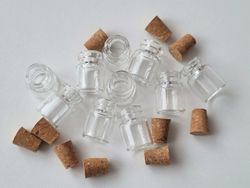 10 st glasflaskor / glasburkar med kork (13x18mm)
