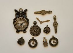 10 st berlocker / charms - Klockor i steampunk, bronsfärgade klockberlocker