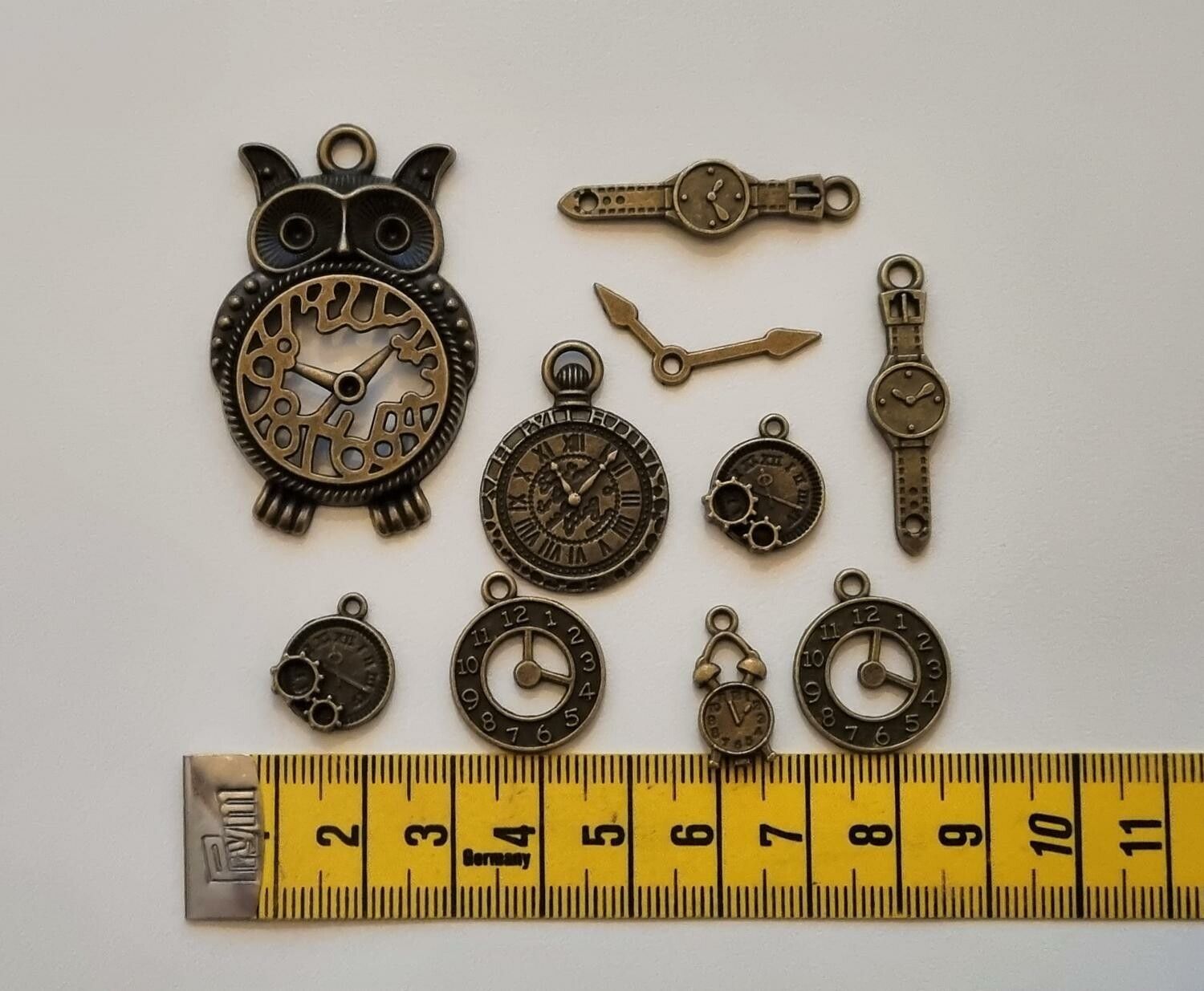 10 st berlocker / charms - Klockor i steampunk, bronsfärgade klockberlocker