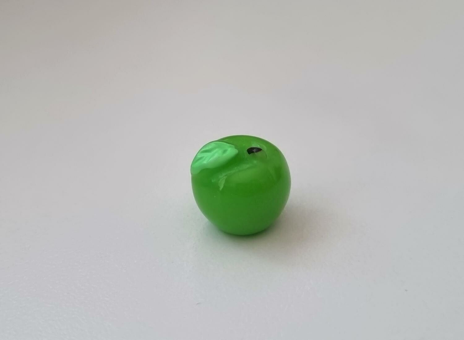 1 st grönt äpple / miniatyräpple. Miniatyr för dockskåp / tittskåp