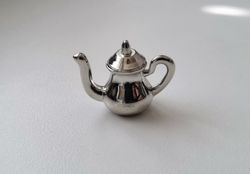 Kaffekanna / mjölkkanna med lock. Miniatyr för tittskåp, dockskåp
