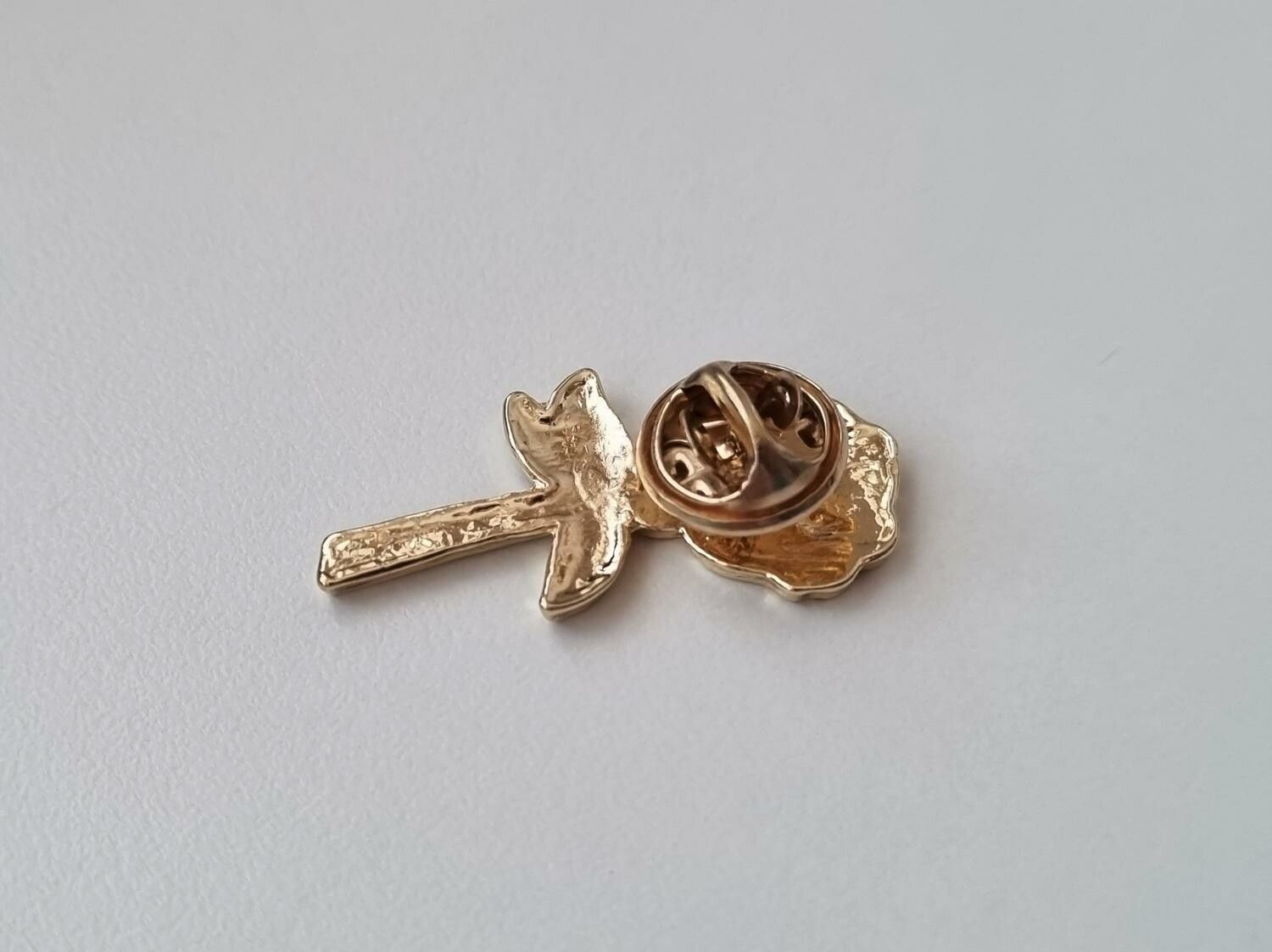 Pins, svart liten ros
