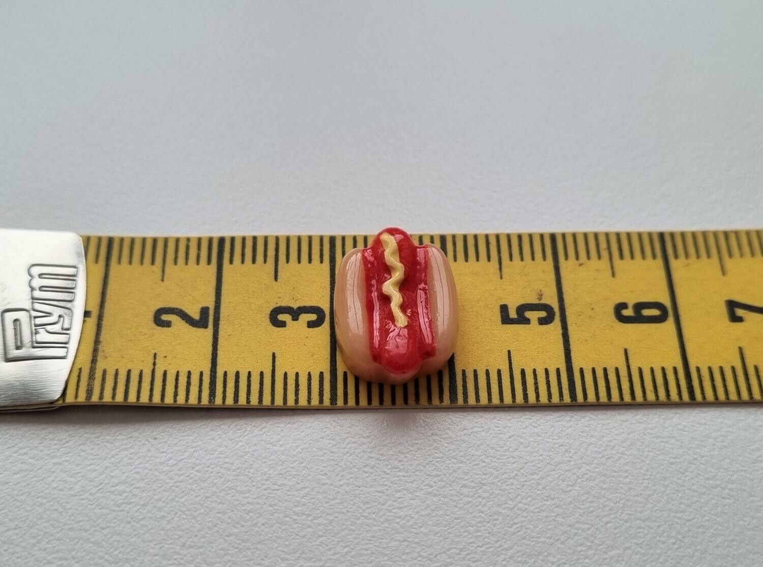 1 st korv med bröd, miniatyr för dockskåp / tittskåp