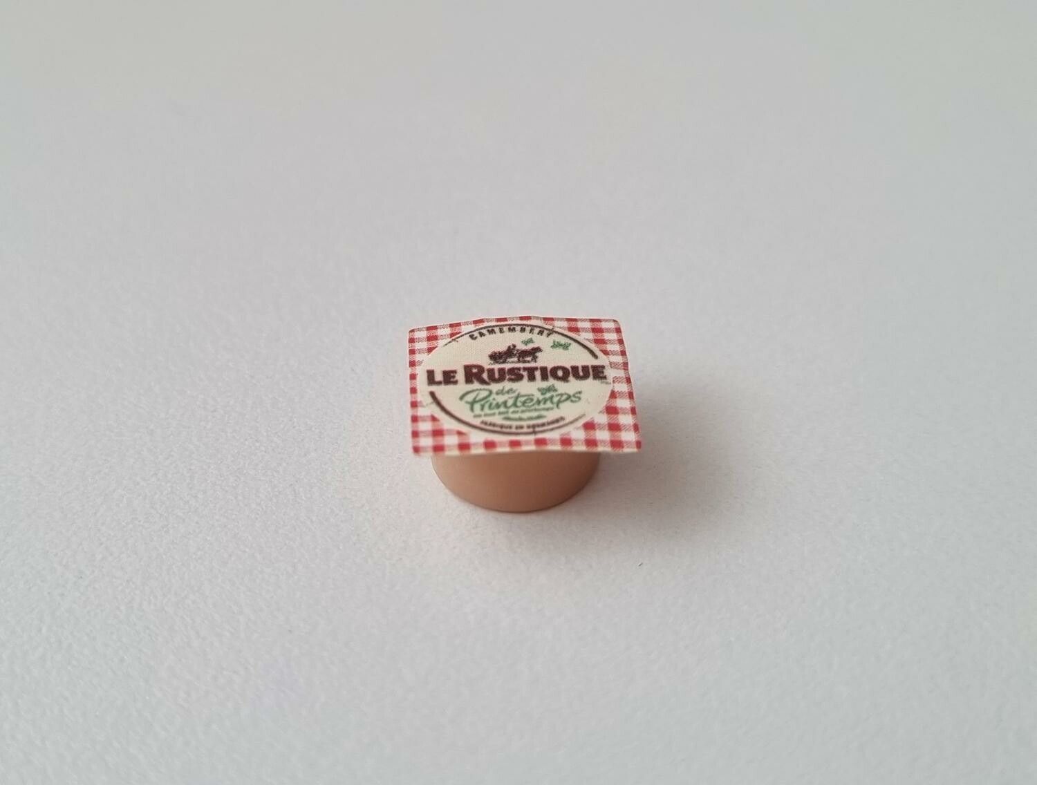 1 st ost / miniatyrost. Miniatyr till dockskåp, tittskåp (variant 3)