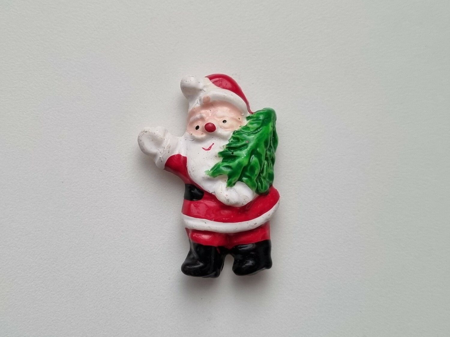 Kylskåpsmagnet Tomte med gran