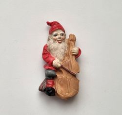 Kylskåpsmagnet Tomte med musikinstrument