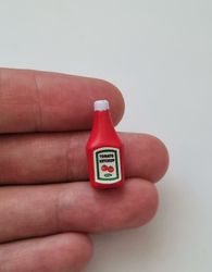 1 st ketchup. Miniatyr till dockskåp, tittskåp