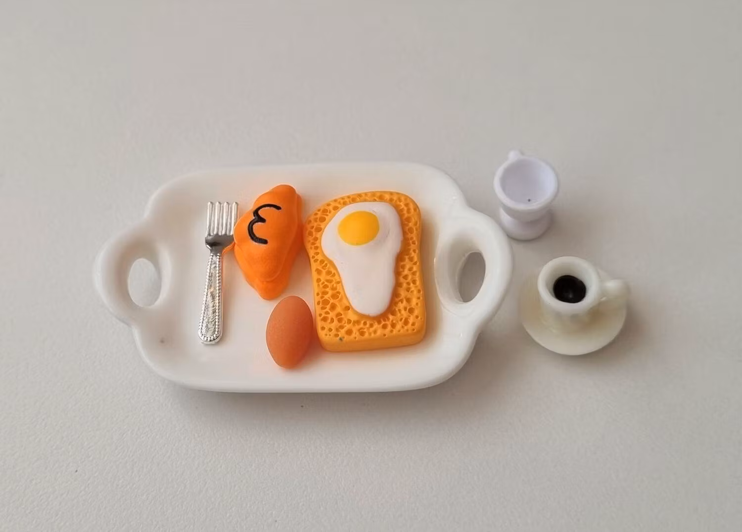 1 st frukostbricka (7 delar) Miniatyrer till dockskåp, tittskåp