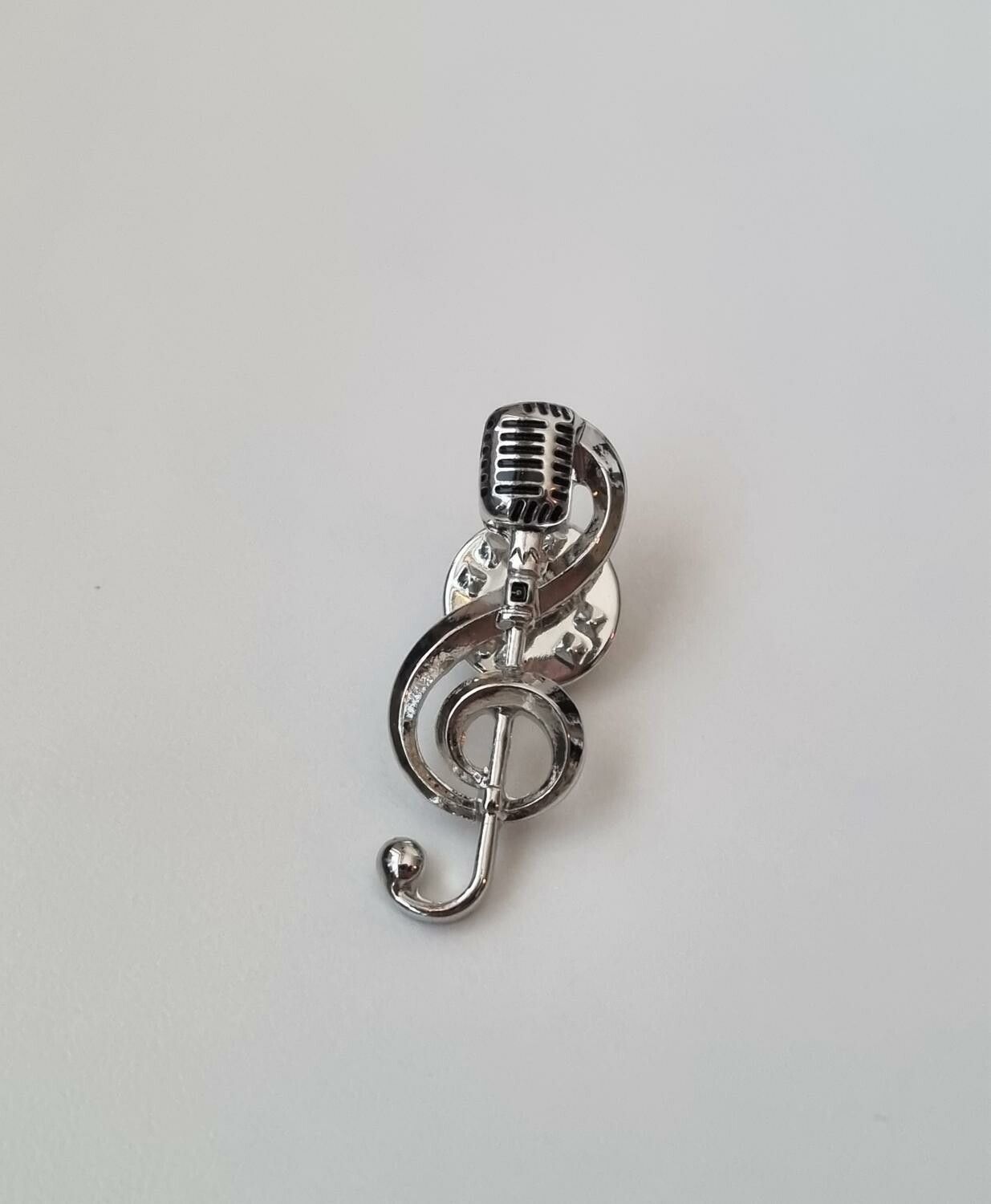 Pins, Silverfärgad Mikrofon