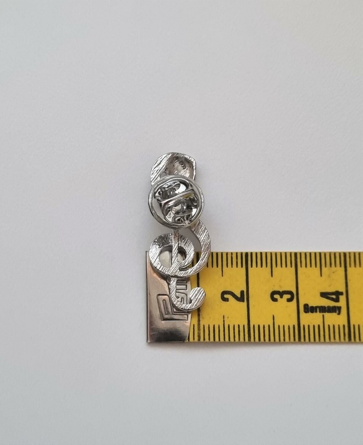 Pins, Silverfärgad Mikrofon