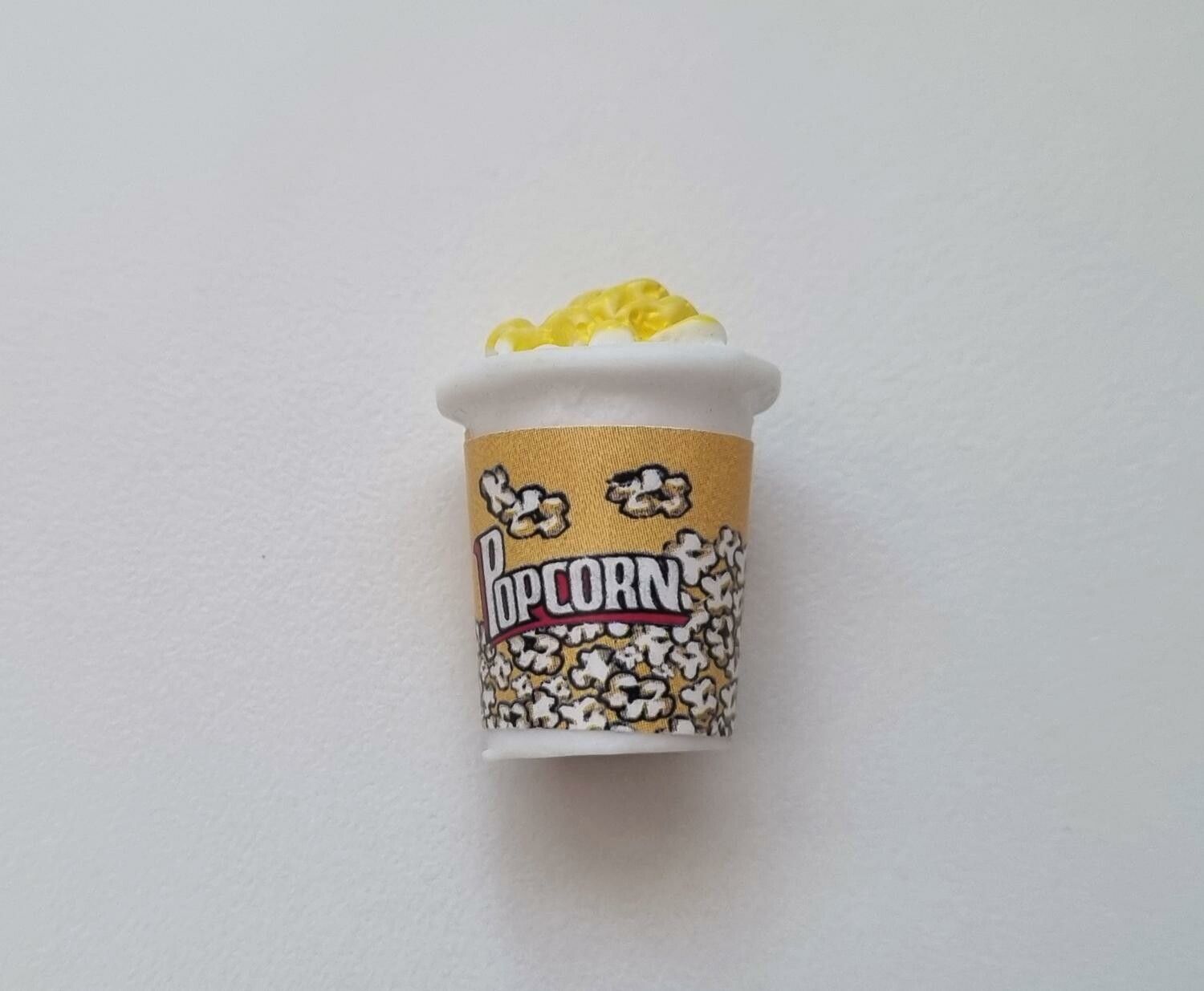 1 st popcornburk (gul) Miniatyr för dockskåp / tittskåp