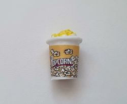 1 st popcornburk (gul) Miniatyr för dockskåp / tittskåp