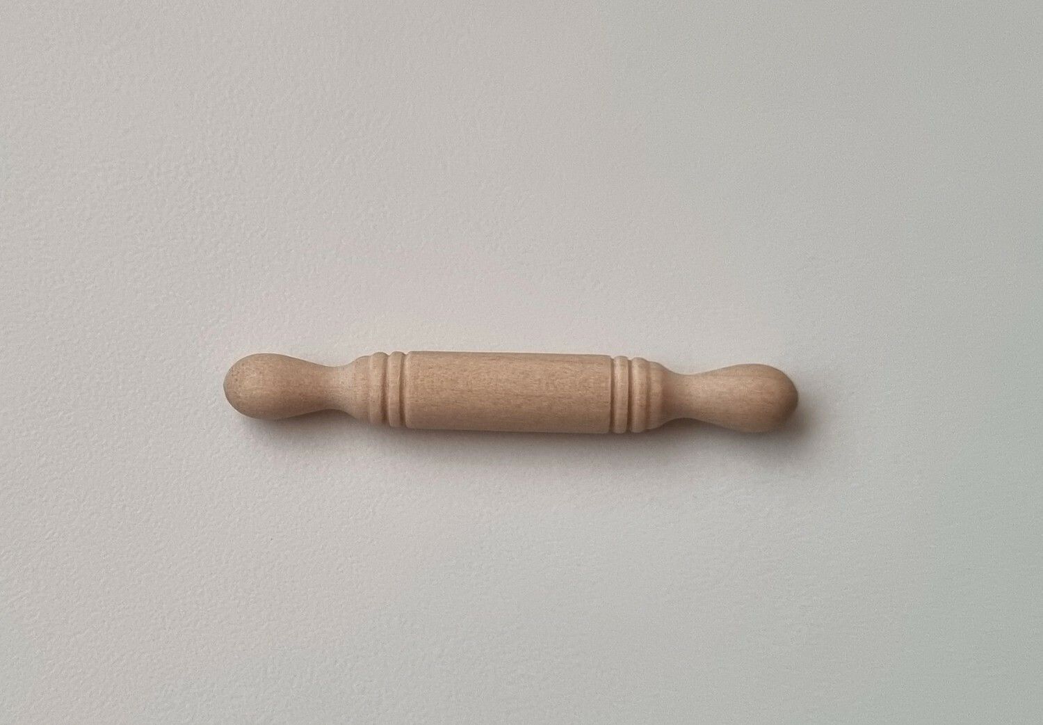 1 st brödkavel, miniatyr till dockskåp
