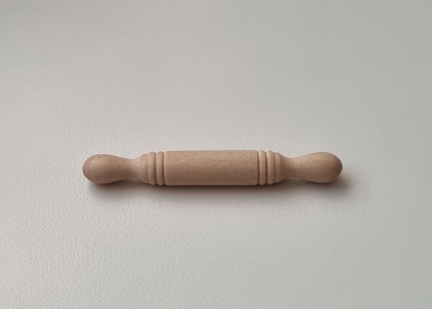 1 st brödkavel, miniatyr till dockskåp