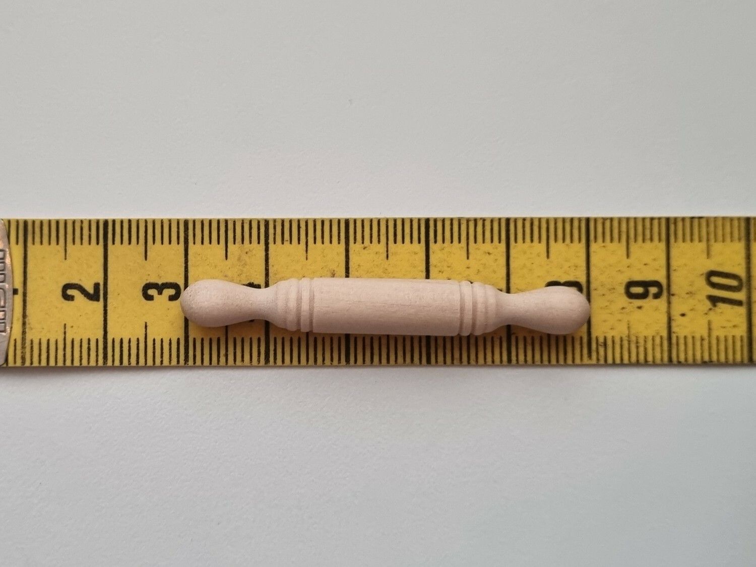 1 st brödkavel, miniatyr till dockskåp