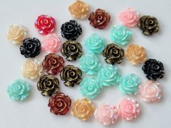 20 st rosor / rosknoppar. Flatbacks för dekoration och scrapbooking