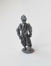 Detaljerad liten figur i tenn / musketör i tenn / miniatyr
