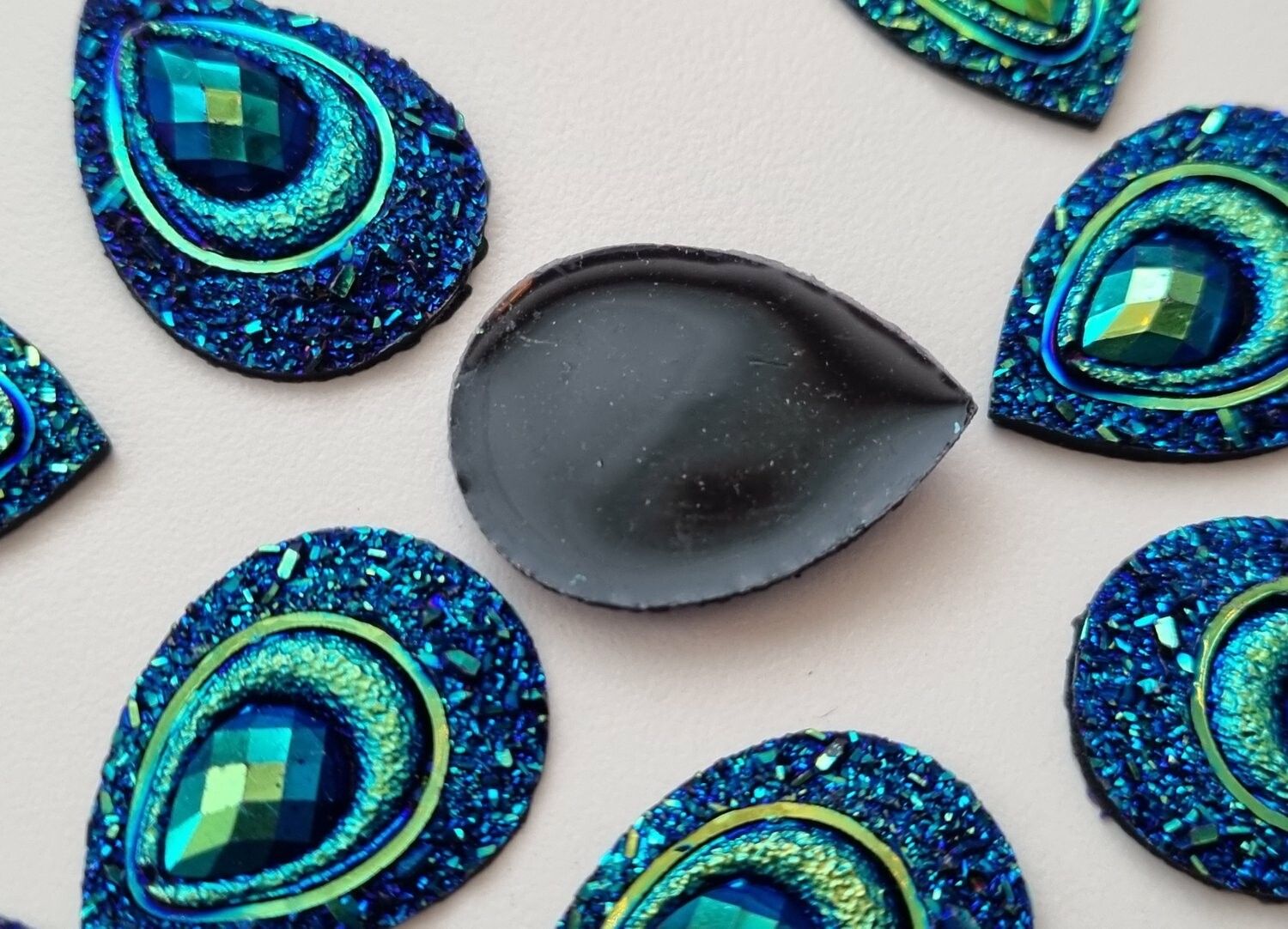10 st flatbacks / peacock eyes / droppar för dekoration och scrapbooking