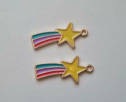 2 st stjärnor med regnbågssvans. Berlock / charm