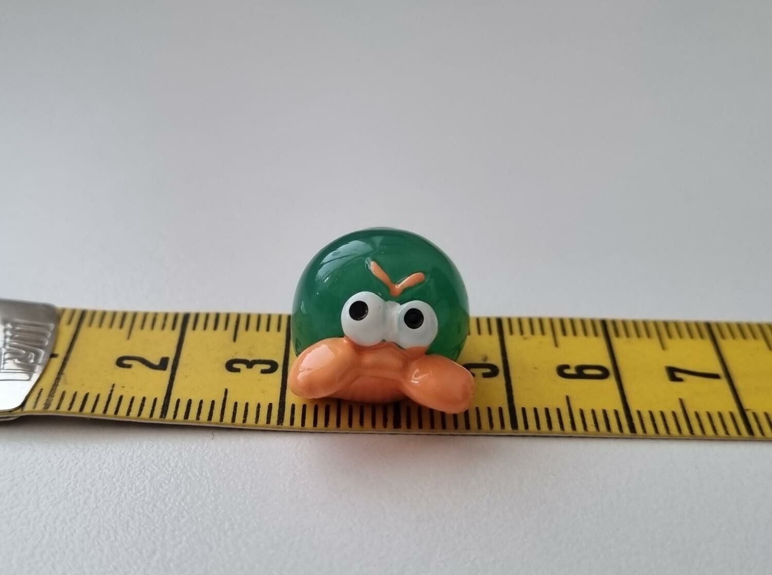 Handmålad liten arg erimitkräfta, miniatyr