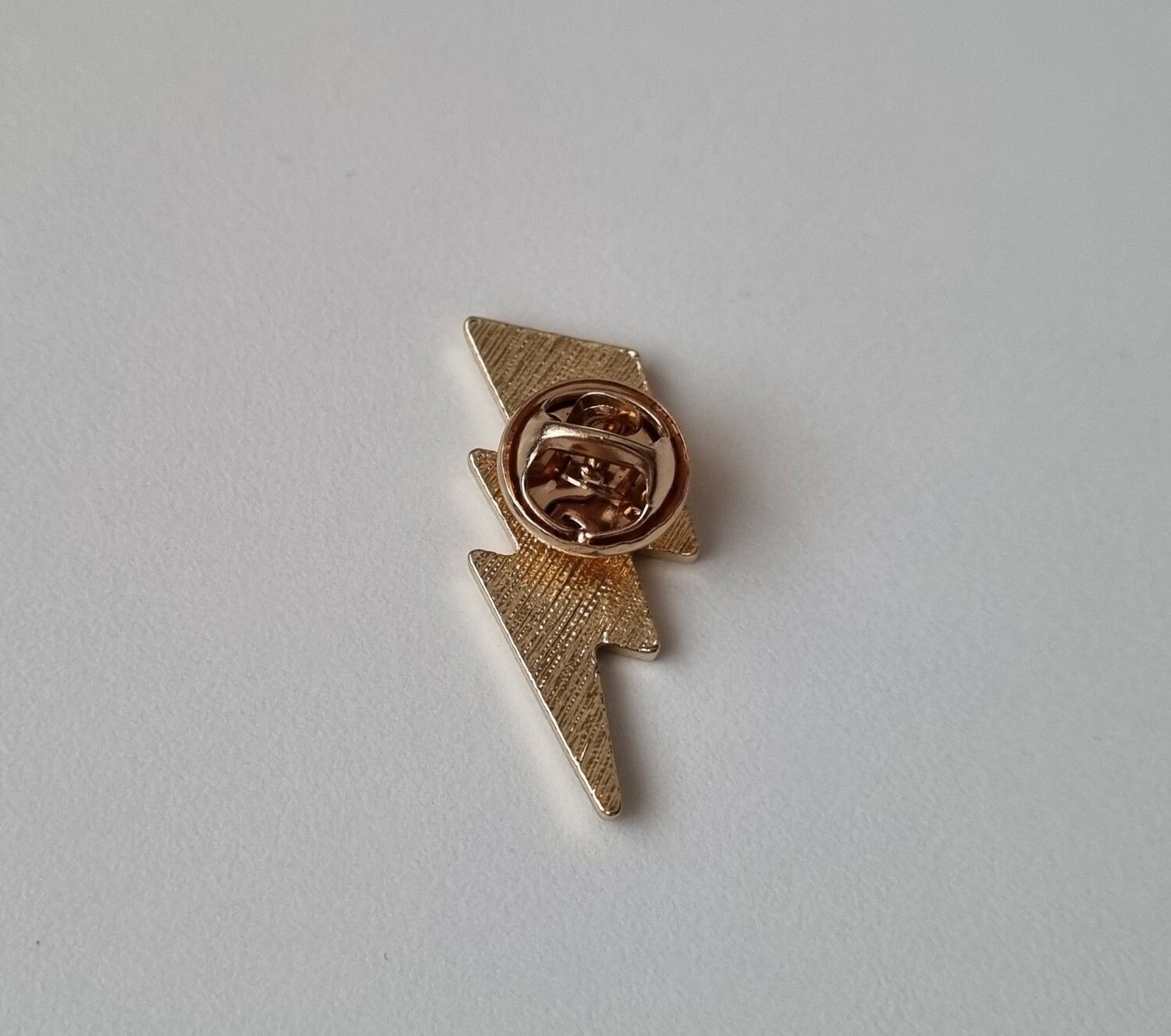 Pin, HBTQ - Blixt
