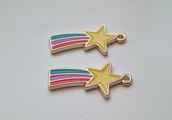 2 st stjärnor med regnbågssvans. Berlock / charm