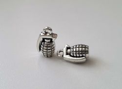 2 st berlocker, charms, miniatyrer - Handgranater