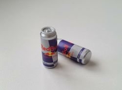 2 st Burkar miniatyr, miniburkar, dockskåp, tittskåp (Red bull)