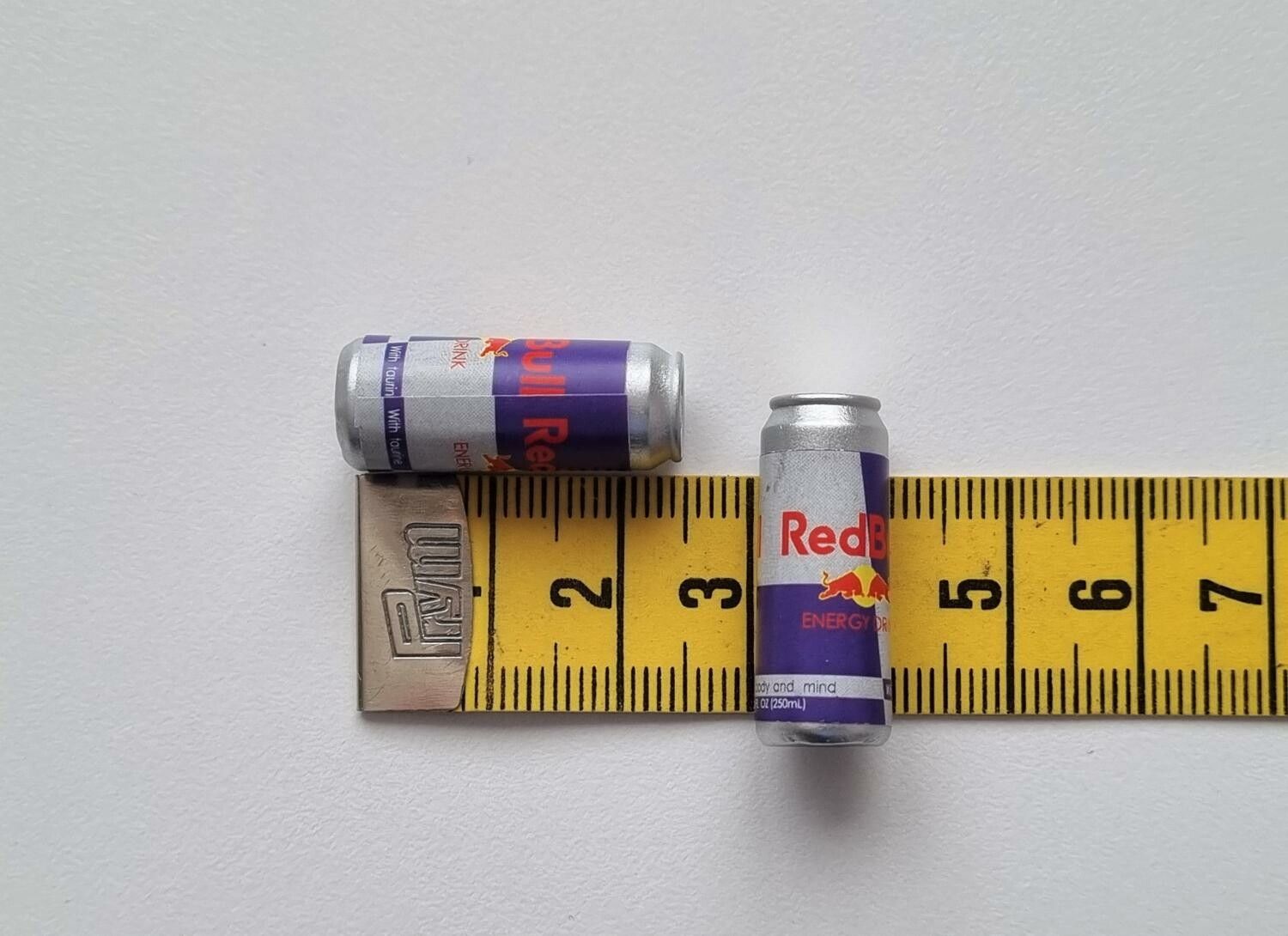2 st Burkar miniatyr, miniburkar, dockskåp, tittskåp (Red bull)