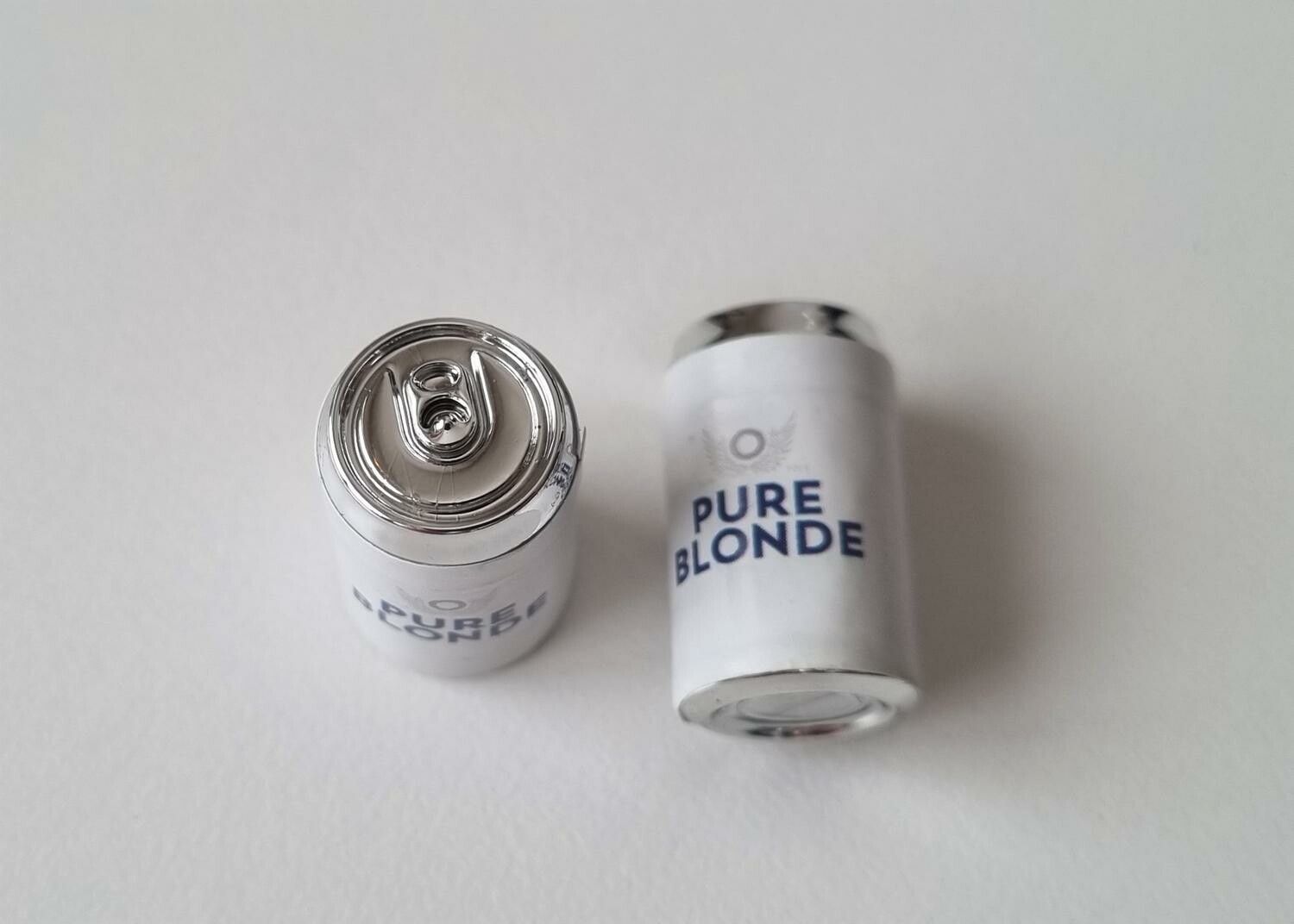 2 st Burkar miniatyr, miniburkar, dockskåp, tittskåp (Pure Blonde)
