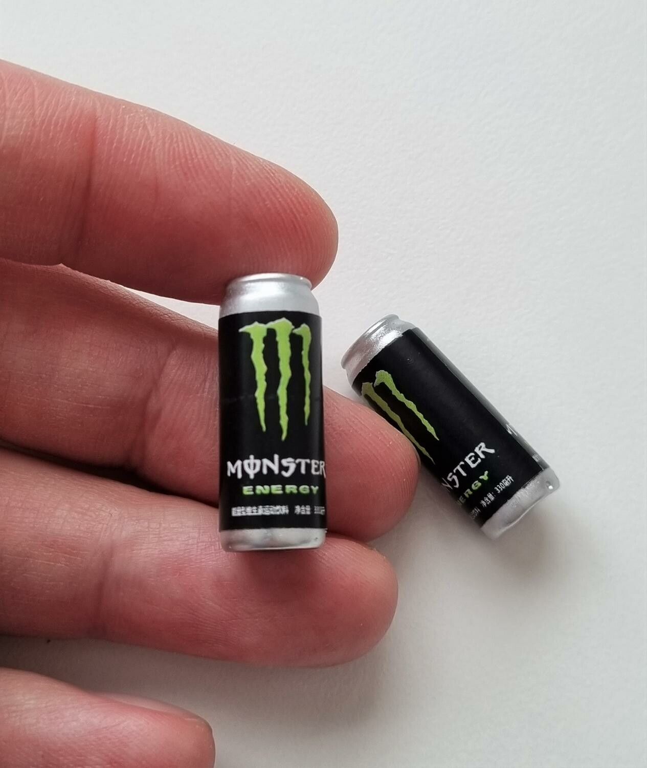 2 st Burkar miniatyr, miniburkar, dockskåp, tittskåp (Monster)