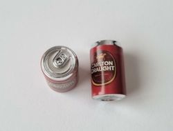 2 st Burkar miniatyr, miniburkar, dockskåp, tittskåp (Carlton Draught)