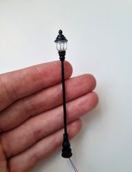 Lampa, gatulampa, miniatyrlampa (LED) För dockhus, tittskåp, tågräls mm