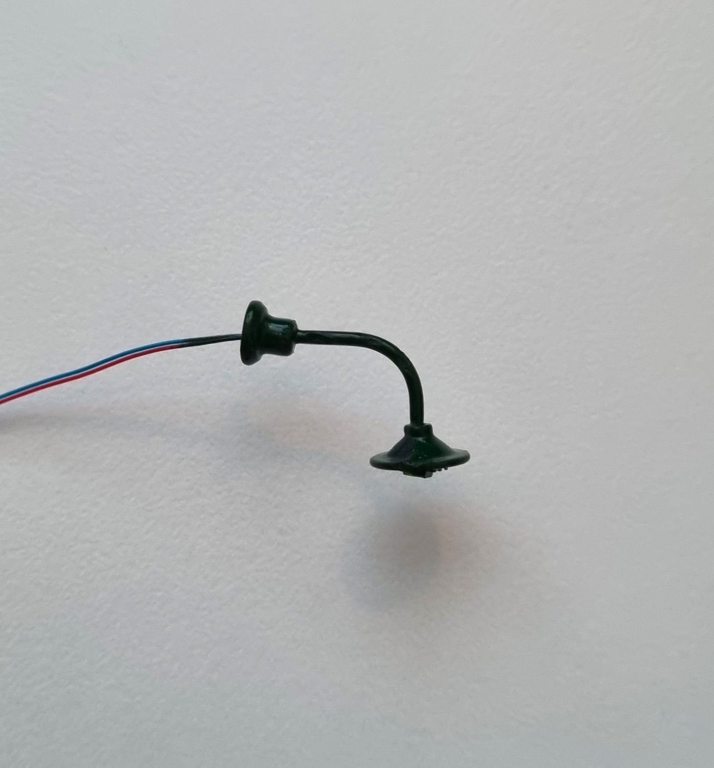 Lampa, gatulampa, miniatyrlampa (LED) För dockhus, tittskåp, tågräls mm