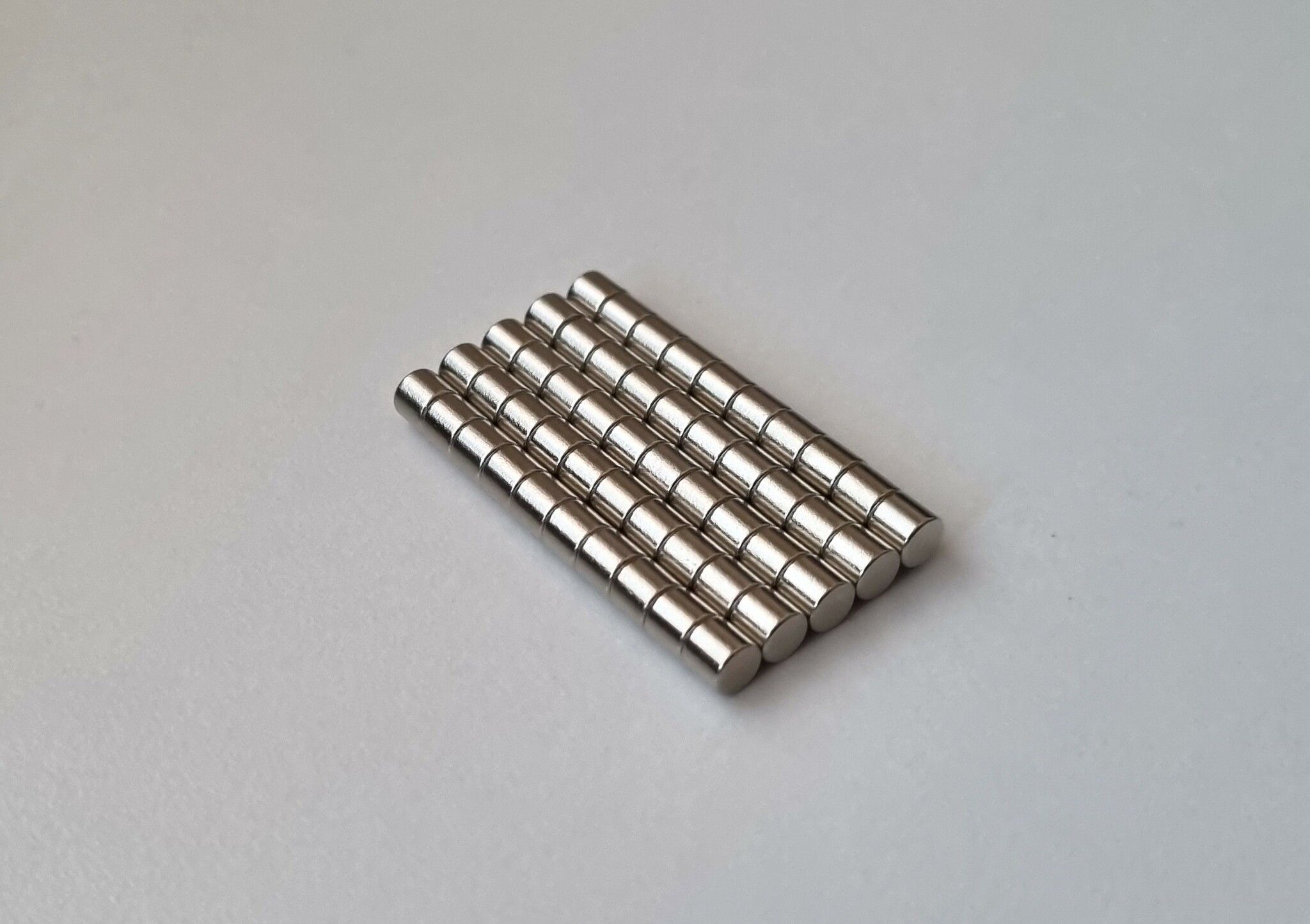50 st Neodymium magneter (4x4 mm) runda magneter