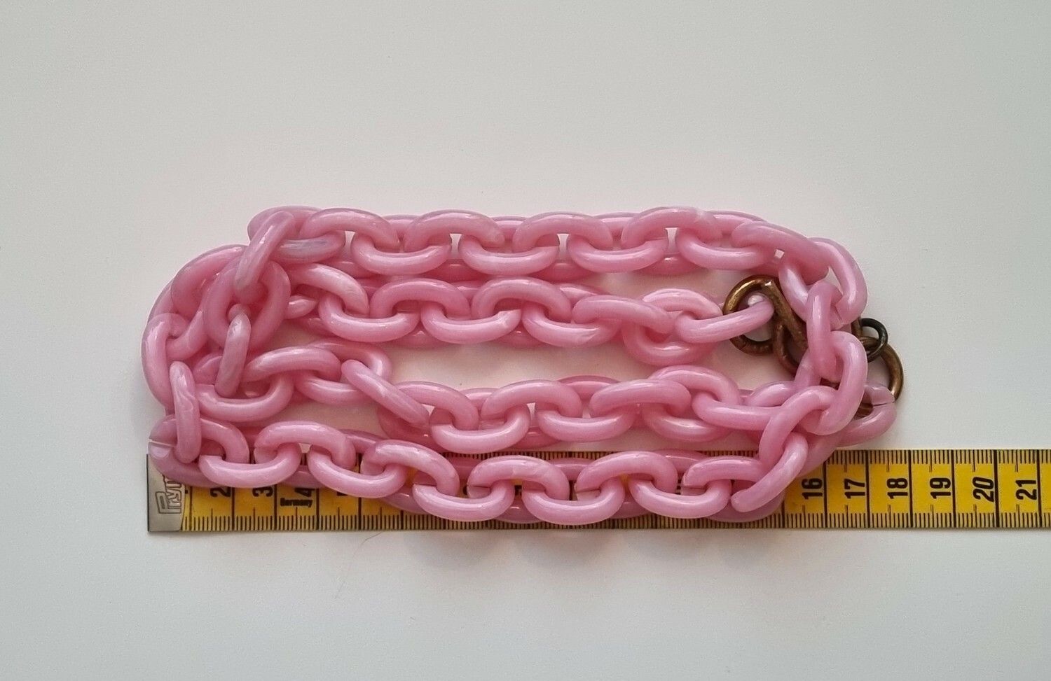 Rosa kedja (79,6 gram, 78 cm långt)