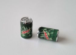 2 st Burkar miniatyr, miniburkar, dockskåp, tittskåp (Mnt Dew)
