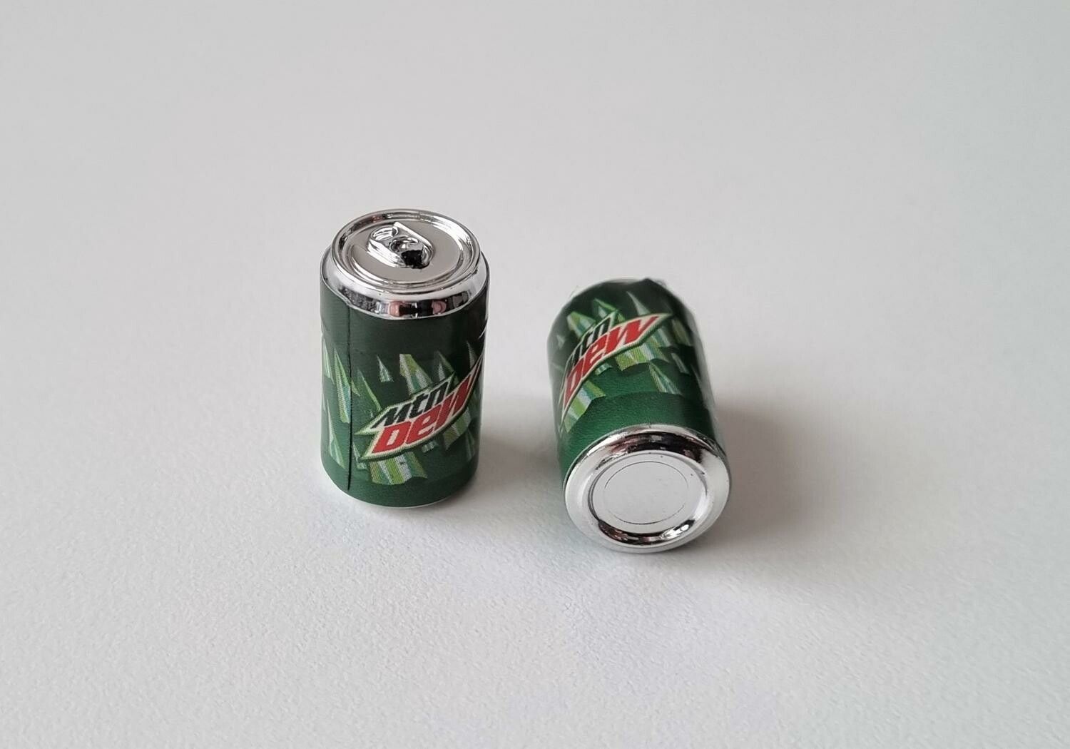2 st Burkar miniatyr, miniburkar, dockskåp, tittskåp (Mnt Dew)