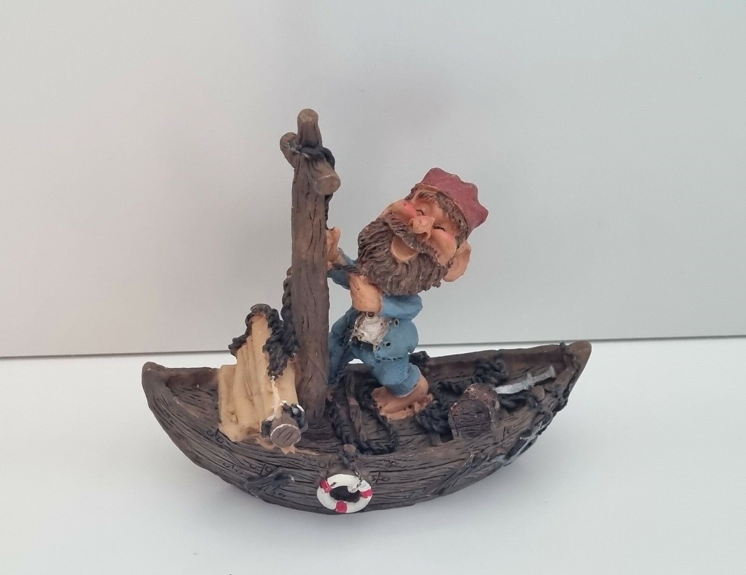 Prydnadsföremål, Pirat i båt